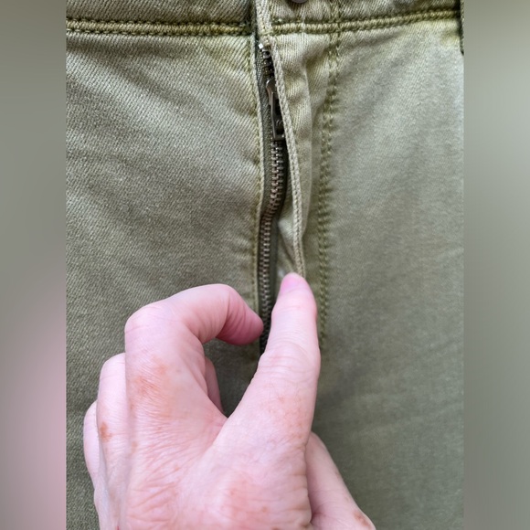 J Jill Denim Authentic Fit Cropped Jeans, Green Fringe Hems, size 14 - Picture 5 of 7